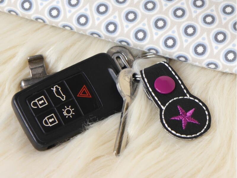 Stickdatei Schlüsselanhänger Chiptasche ITH Einzeldatei und 4er Set für 10x10cm Stickrahmen S502-02